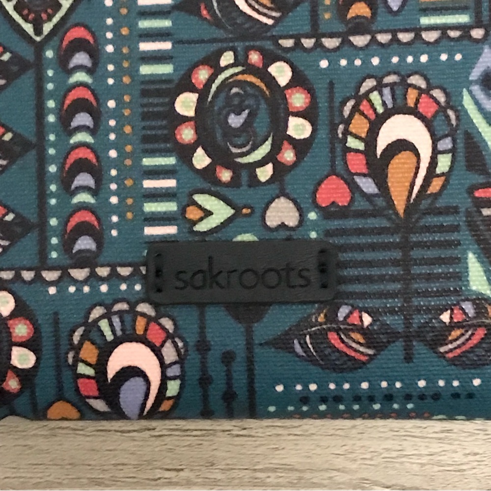 SAKROOTS Wristlet / Crossbody - Picture 6 of 10